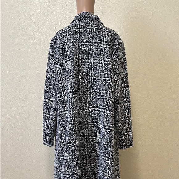 Sugar Rain- Women's Black and White Plaid Coat - Picture 8 of 9